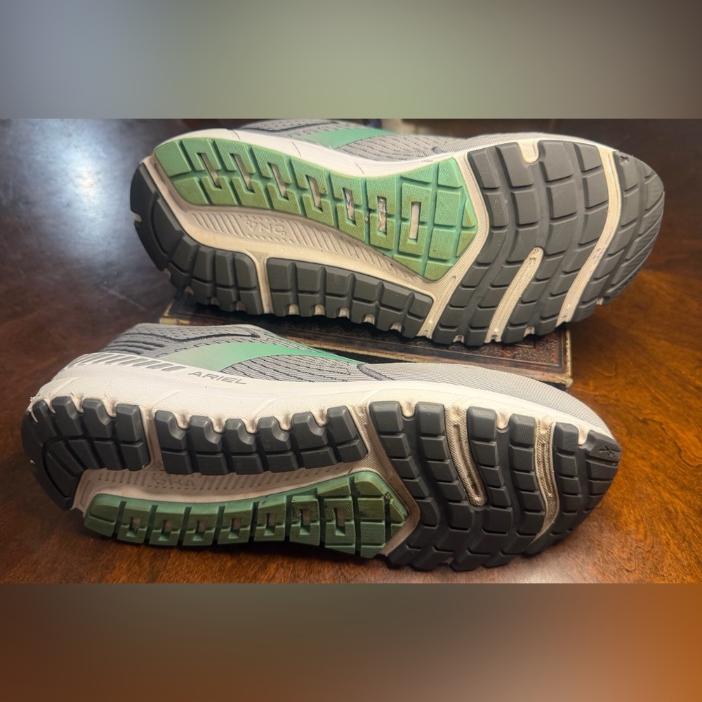 Brooks Running Shoes 
Women’s Size 11 - Picture 10 of 10